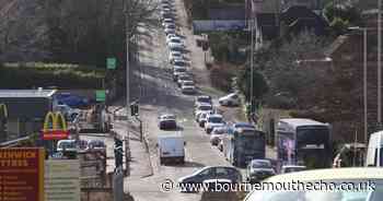 Range Rover flees from the scene of four vehicle crash