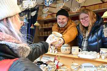 Ein Tag hinter der Hütten-Theke auf dem Weihnachtsmarkt