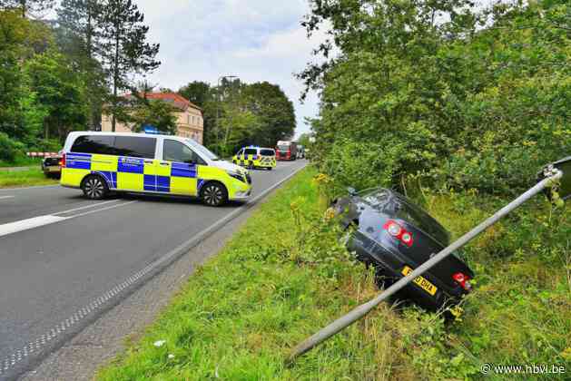 Politieachtervolging vanuit Leopoldsburg eindigt met crash: twee winkeldieven veroordeeld tot 30 en 24 maanden cel