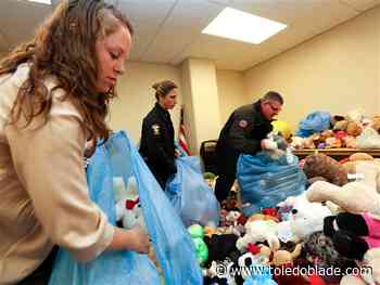 Sorority hosts Joy of Giving, supports of Lucas County Children Services and Family House