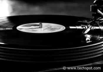 Study: Vinyl Records Are Far Outselling CDs