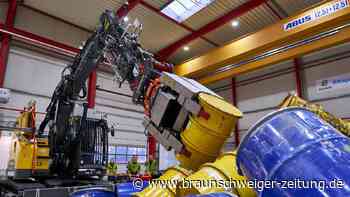 Mega-Bagger, Mega-Projekt: Gelingt die Bergung des Asse-Mülls?