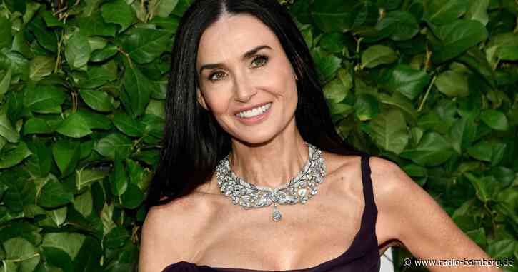 Demi Moore und Sebastian Stan bei Spirit Awards im Rennen