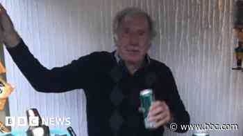 Showman killed crossing dual carriageway - inquest