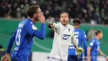 Wolfsburg im Pokal-Viertelfinale: DFB-Torwart fängt sich Gurkentor, Hoffenheim geht unter
