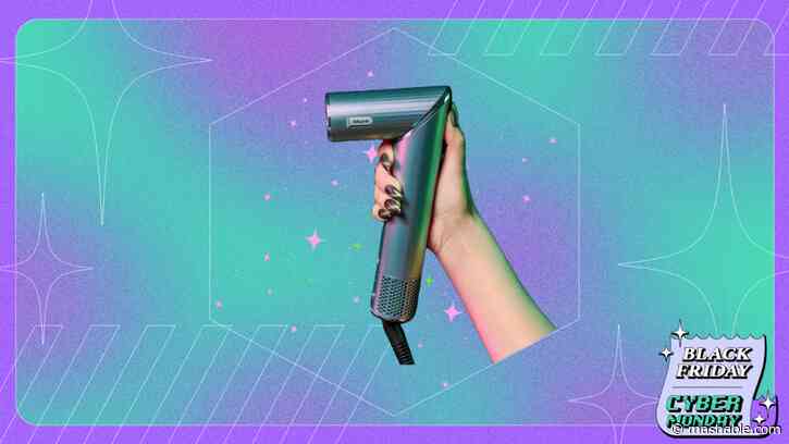 The gorgeous Wicked-edition Shark FlexStyle is 25% off post-Cyber Monday