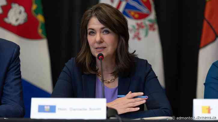 Smith noncommittal on overriding Charter as court challenge looms over trans bills