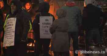 ‘Critical make or break time’: Calls intensify for Ottawa to end to postal strike