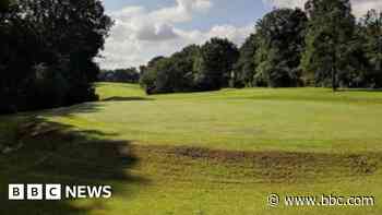 Developers fight to build homes on golf course