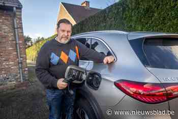 Serge betaalde 55 euro om 50 kilometer te kunnen rijden: “Zulke tarieven moeten voorkomen dat iemand bij laadpaal parkeert”