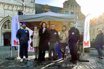 Stad Mechelen bedankt vele vrijwilligers met cadeautje tijdens zaterdagmarkt: “We hopen nog meer mensen te inspireren”
