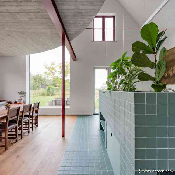 Objekt Architecten inserts "surprising interior" into traditional Belgian home
