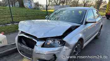 Zwei Autos in Auffahrunfall bei Wasserburg verwickelt
