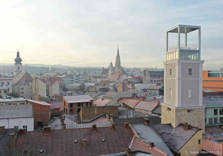 Altstadtblick aus dem Museumsturm
 - Sanierung in Cluj-Napoca von Vlad Rusu, Octav Olanescu, Anamaria Olanescu