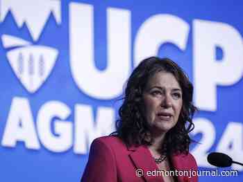 Smith noncommittal on overriding Charter as court challenge looms over trans bills