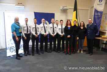 Tien nieuwe politiemedewerkers leggen eed af: “Onze zone heeft een goede naam”