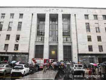 Aggredisce l'ex moglie in tribunale: "Vi taglio la testa". Il pm chiedeva l'archiviazione per stalking