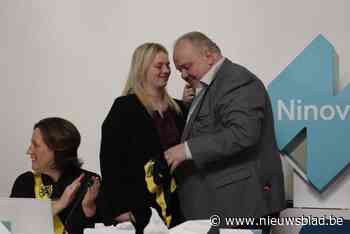 Guy D’haeseleer ingezworen als eerste Vlaams Belang-burgemeester van Vlaanderen