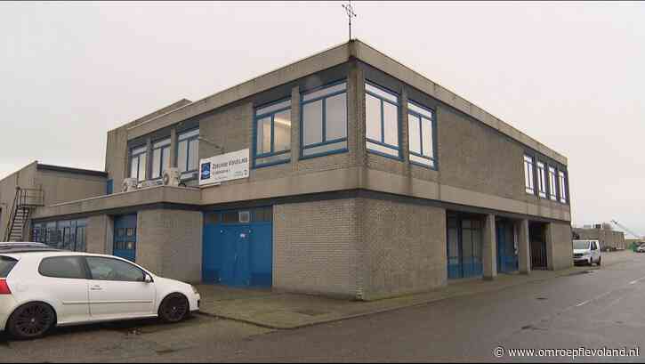 Urk - Vlissingse vissers blij met verkoop visafslag aan Urk