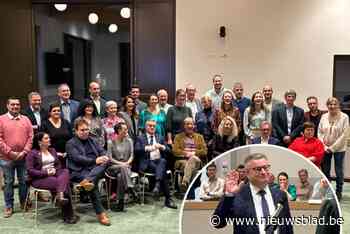 Koen Van den Heuvel legt voor zesde keer eed af als burgemeester: gemeenteraad Puurs-Sint-Amands neemt start legislatuur