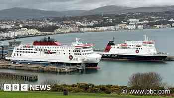 Disruption to ferry travel due to strong winds