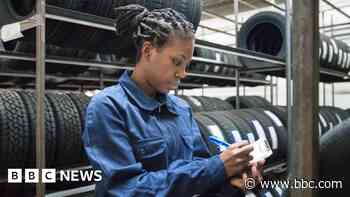 Unions pressure ministers to raise worker sick pay