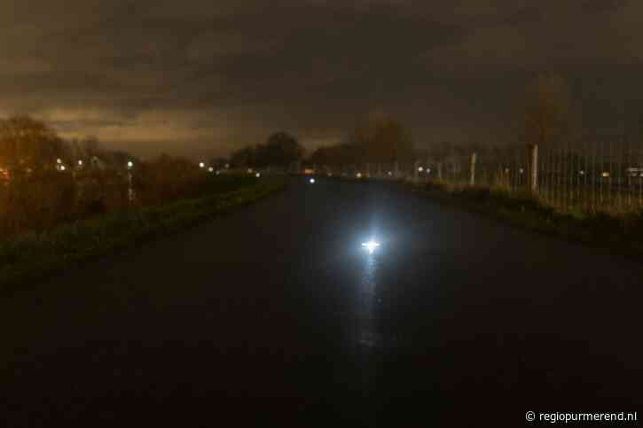 Solar-ledlampen op Purmerdijk verbeteren verkeersveiligheid