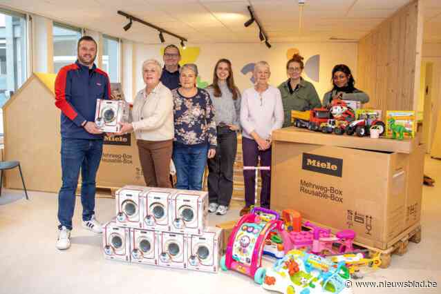 Sinterklaasfeest bij Miele levert speelgoed op voor Huis van het Kind