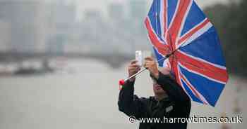 Hour-by-hour forecast amid warning for London as Storm Darragh hits