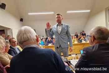 Partij van vorige burgemeester voert meteen subtiele oppositie bij eedaflegging nieuw gemeentebestuur