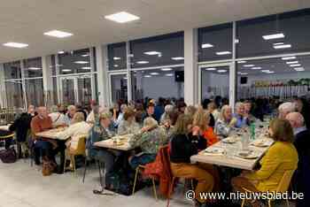 AZ Sint-Maria blij met legertje van 63 vrijwilligers: “Ze maken het ziekenhuis warmer en patiënten minder angstig”