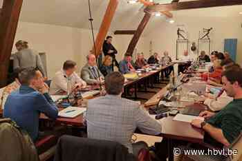 Een rode en een blauwe das: zo verliep de installatie van de gemeenteraad in Herk-de-Stad