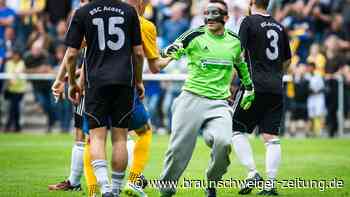 Trainerkappe ab, Torwarttrikot an: Rafael Busseks Rückkehr zum BSC