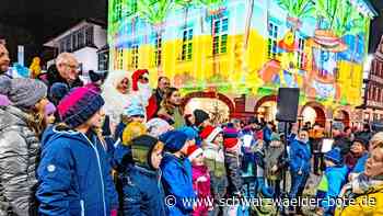 Nagolder Weihnachtsmarkt: Zur Eröffnung am Abend ist   die Stadt rappelvoll