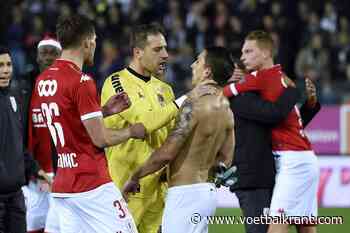 Gewezen cultspeler van onder meer Standard, Leicester City en Brighton & Hove Albion combineert voetbal met erg opvallende hobby