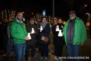 Tweehonderdtal mensen protesteren tegen lezing van Filip Dewinter in UHasselt: “Zwaar teleurgesteld in onze rector”