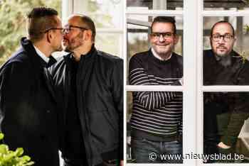 Schrijver Bart Moeyaert (60) stapt in huwelijksbootje met Jonathan: “In alle stilte hardop ja gezegd”