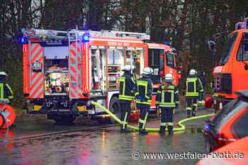 Alarm auf dem Parkplatz von Brockmeyer: Feuerwehr im Einsatz