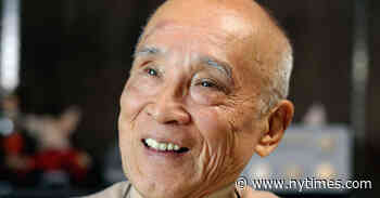 Shuntaro Tanikawa, Poet and Translator of ‘Peanuts,’ Dies at 92