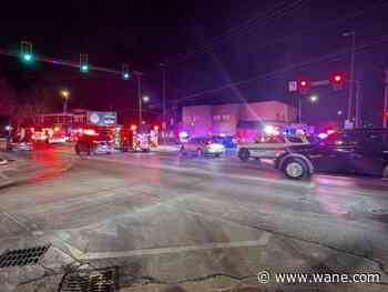 Fort Wayne police respond to crash at Lafayette and E Lewis