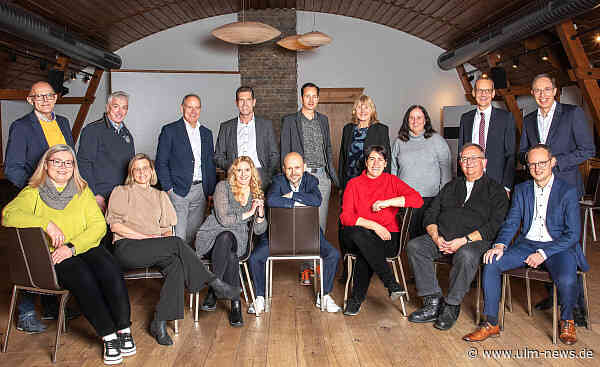 Über 600 Jahre Erfahrung - Sparkasse Ulm ehrt ihre Jubilare