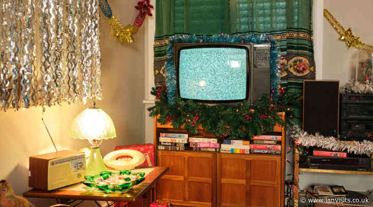 Spend a night in a 1980s retro home for Christmas