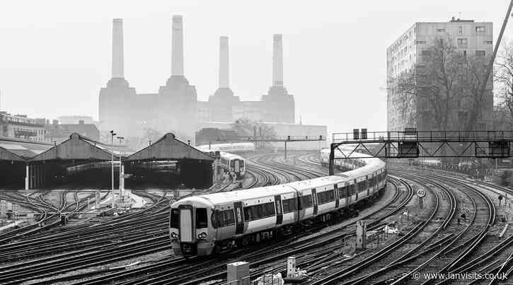 Delays across the railways due to signalling failure
