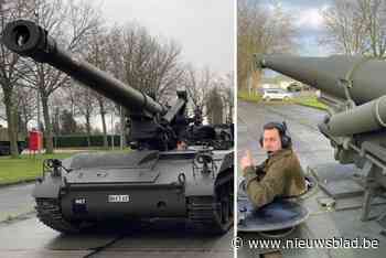 Garagist Pieter (37) krijgt Attila aan de praat: “Indrukwekkend geschut op rupsen”