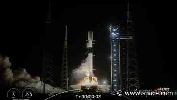 SpaceX launches 23 Starlink internet satellites from Florida