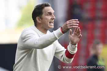 Jonas De Roeck neemt het op voor zijn spits: "Slim genoeg"