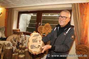 Mit Holzkunst in ein normales Leben