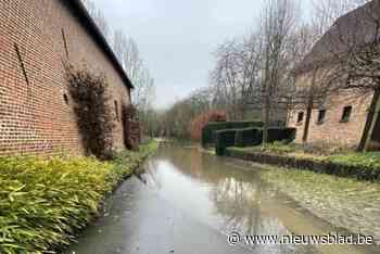Boesmolenstraat afgesloten voor wateroverlast, situatie onder controle in Pajottenland