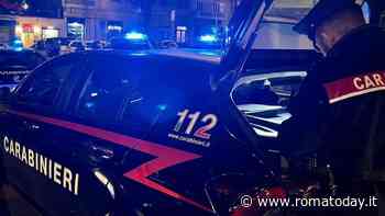 Ruba in un negozio e aggredisce il personale di sorveglianza: arrestato