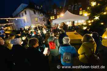 Offenes Weihnachtssingen auf dem Ronchin-Platz in Halle